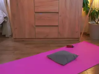 QuennaEmily's Live Sex Cam Show