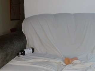 vanessa-aniston's CamSoda show and profile