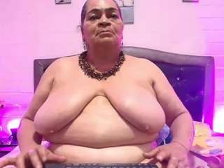 vickyboobss