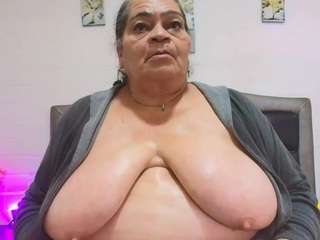 vickyboobss live webcam show