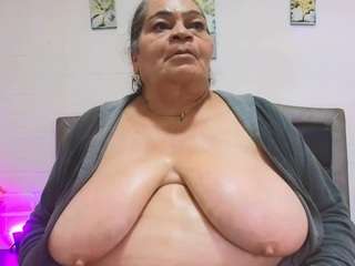 vickyboobss