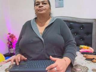 vickyboobss live webcam show