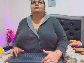vickyboobss