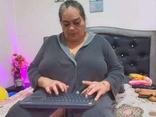 vickyboobss live webcam show