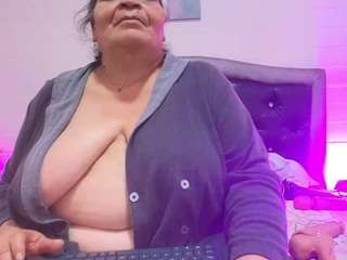 vickyboobss