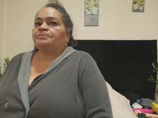 Queenmature live cam preview
