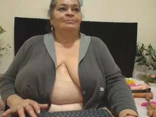 vickyboobss