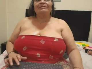 vickyboobss