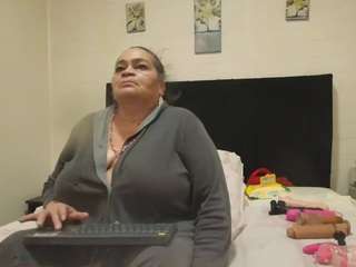 Queenmature live cam preview