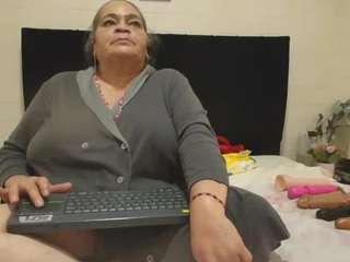 Queenmature live cam preview