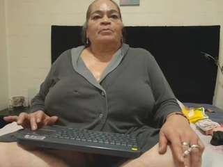 vickyboobss