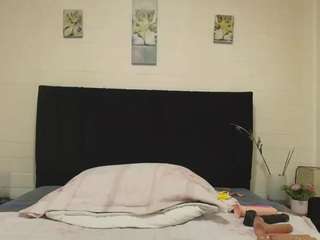 Queenmature live cam preview
