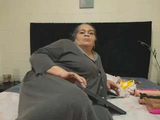 Queenmature live cam preview