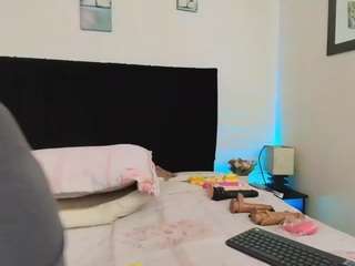 Queenmature live cam preview