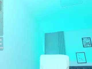 Brunettee-1's Live Sex Cam Show