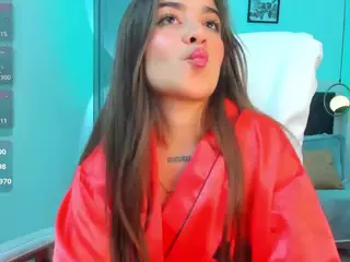 Brunettee-1's Live Sex Cam Show