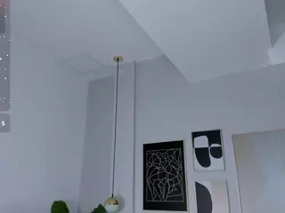 Brunettee-1's Live Sex Cam Show