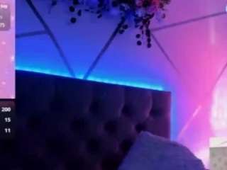 EMMAAA-STOONEE live webcam show