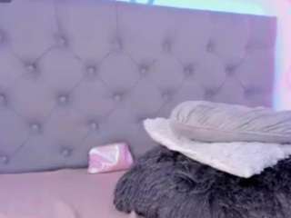 EMMAAA-STOONEE live webcam show