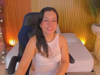 nahia-13 Live Webcam on CamSoda