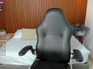 nahia-13 webcam model