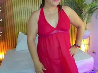 nahia-13's CamSoda show and profile