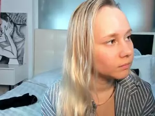 AislyGearing's Live Sex Cam Show