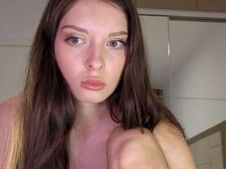 alicesweetie Live Webcam on CamSoda