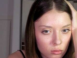 Alicesweetie - capable performer for a bonkers live event alicesweetie from CamSoda