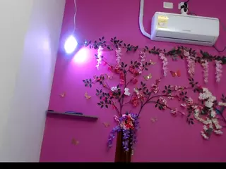 ELUPITABARBARA18's Live Sex Cam Show