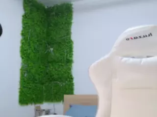 EmilyXJames's Live Sex Cam Show