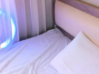 MaeHandley's Live Sex Cam Show