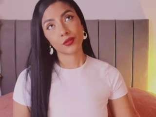 andysaenzz's CamSoda show and profile