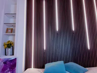 Chlloe-Lee's Live Sex Cam Show
