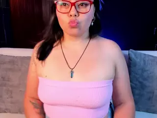 Chlloe-Lee's Live Sex Cam Show