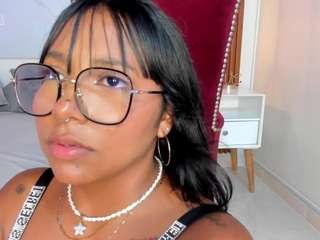 isabella-zc Live Webcam on CamSoda