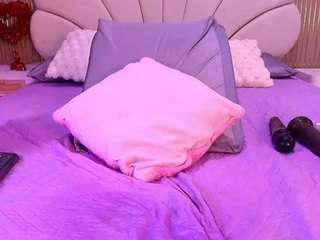 natasha-l Live Webcam on CamSoda