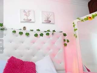  petiteslut chat room