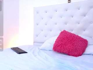  petiteslut chat room