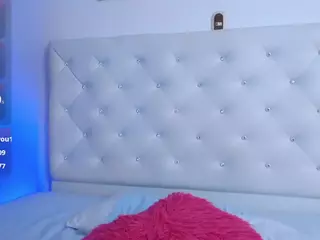 petiteslut's Live Sex Cam Show