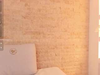 pocahontas-pow Live Webcam on CamSoda