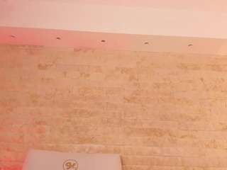 pocahontas-pow Live Webcam on CamSoda