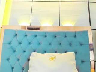 pocahontas-pow Live Webcam on CamSoda