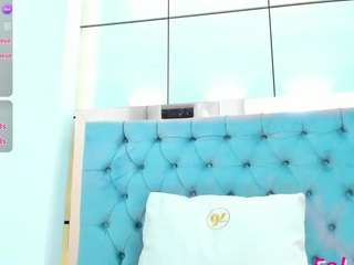 pocahontas-pow, female webcam model,  years old, on live webcam