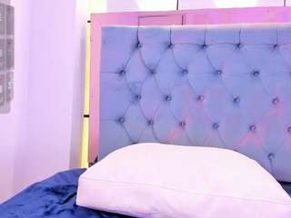 Pocahontas-Pow live webcam show