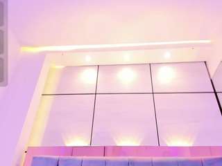Pocahontas-Pow live webcam show