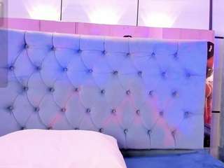 Pocahontas-Pow live webcam show