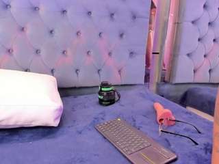 le modèle pocahontas-pow est en webcam porno dans un show sur le site camsoda, il possède les tags suivants: amateur,pussy,lovense,lush,masturbate,naked,natural,nature,no smoking,normal,orgasm,sexy,anal,skinny,spank,squirt,squirter,striptease,tattoos,teen (18+)
