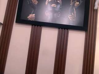 tabuenoyfresco, female webcam model,  years old, on live webcam