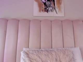 Dieses Model ist jetzt live. charlottedupontt
